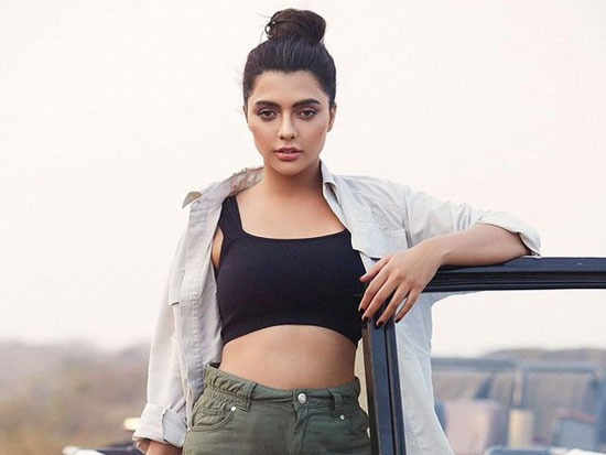 Ecstatic Clicks Of Ruhii Siingh